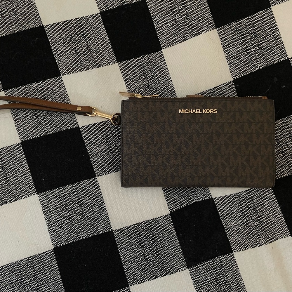 Michael Kors Wallet/Wristlet